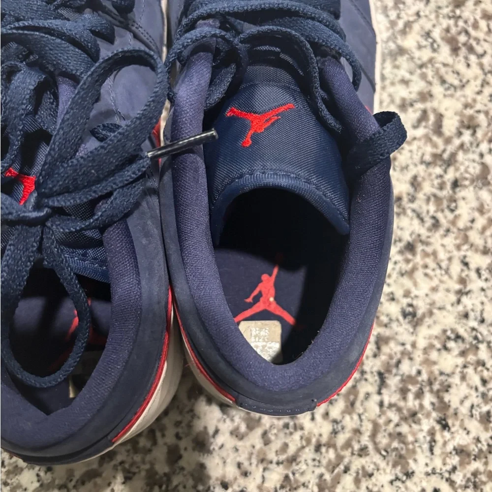 Jordan Sneakers Navy and Red - Picture 5 of 8